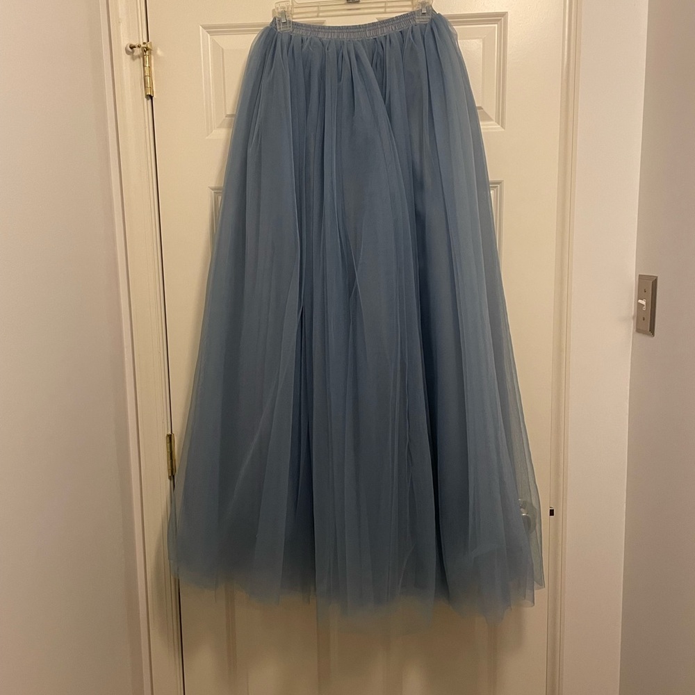 Elegant Blue Tulle Skirt
